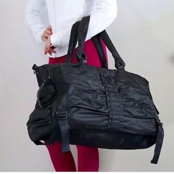 lululemon athletica Handbags - Lululemon bon voyage duffle weekender bag